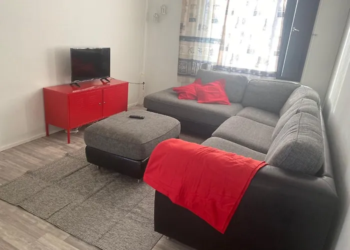 Hostel Cheap&shared In